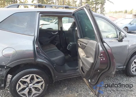 2021 Subaru Forester Premium z USA, uszkodzony, nr VIN JF2SKAFC9MH434338